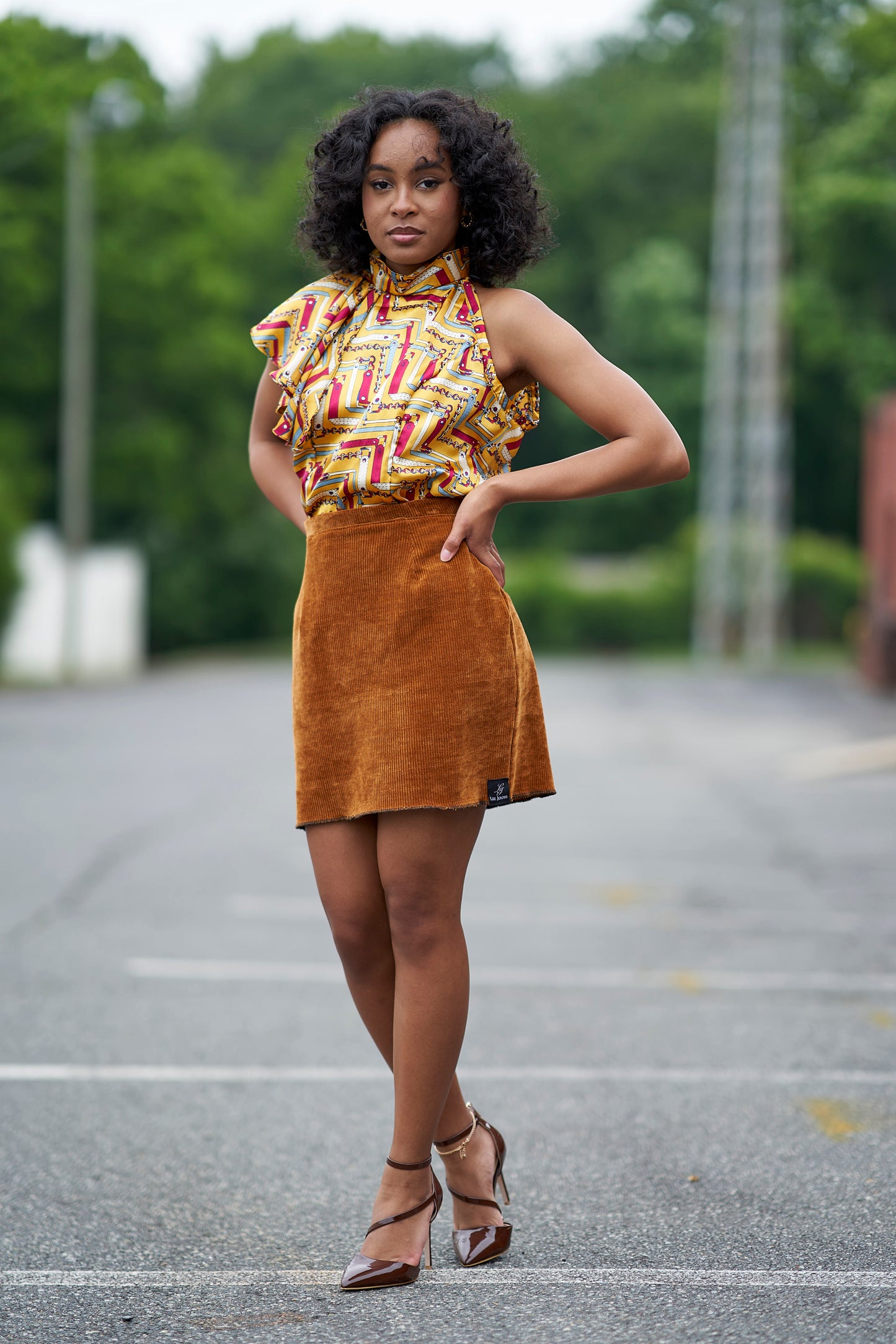 Nia (Size 16) damaged clearance